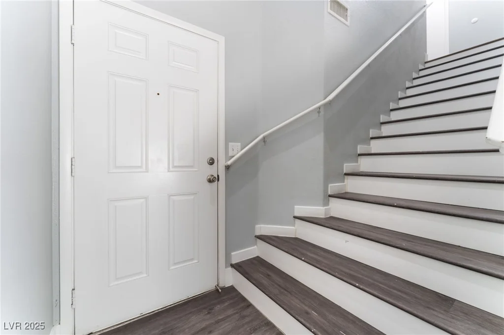 4321 Stockbridge, Las Vegas, NV 89115