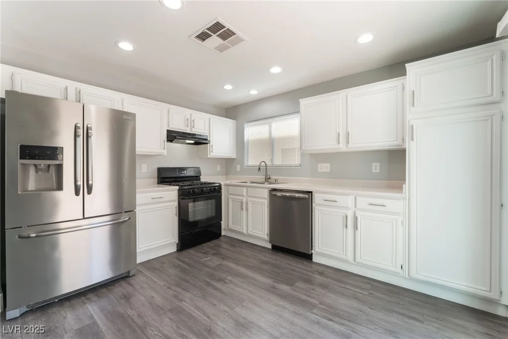 4321 Stockbridge, Las Vegas, NV 89115
