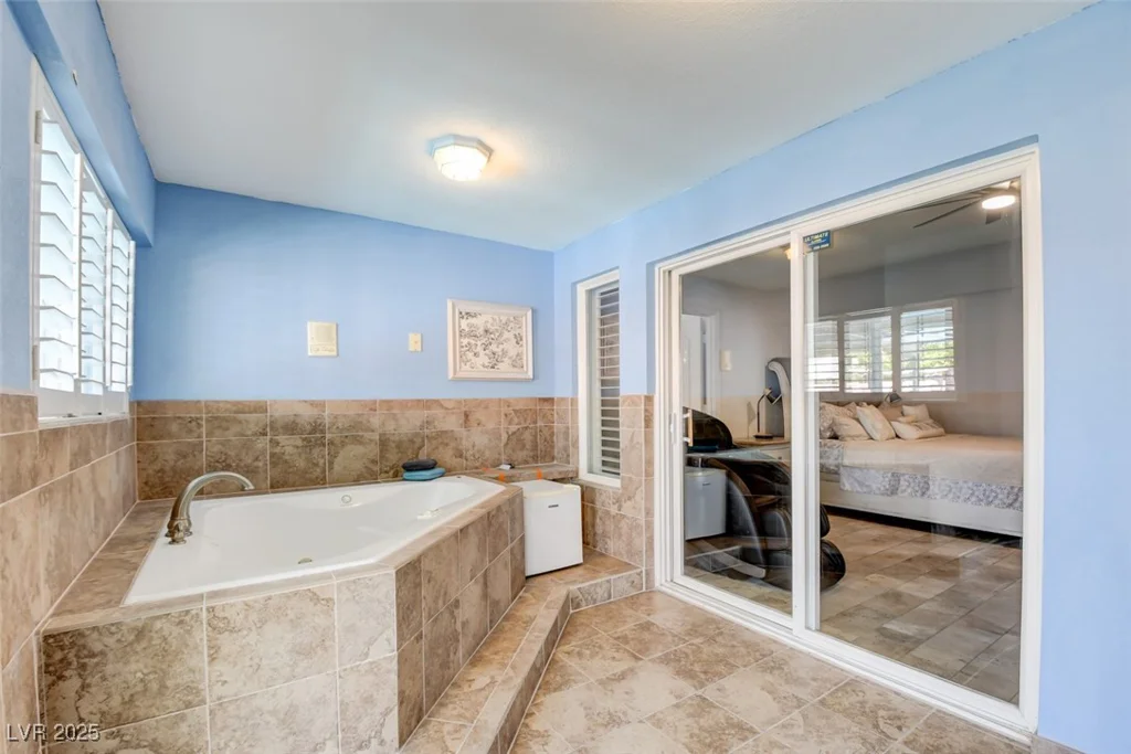 3416 Bonn, Las Vegas, NV 89130