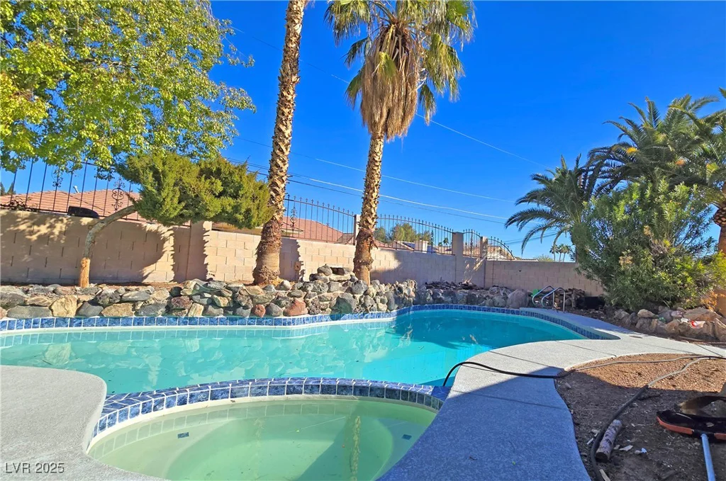 3544 Sandcliff, Las Vegas, NV 89121