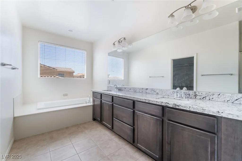 6707 Stonetrace, Las Vegas, NV 89148