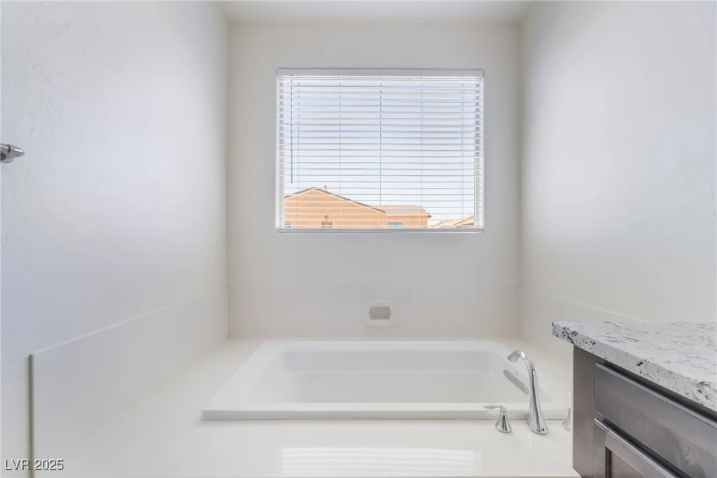6707 Stonetrace, Las Vegas, NV 89148