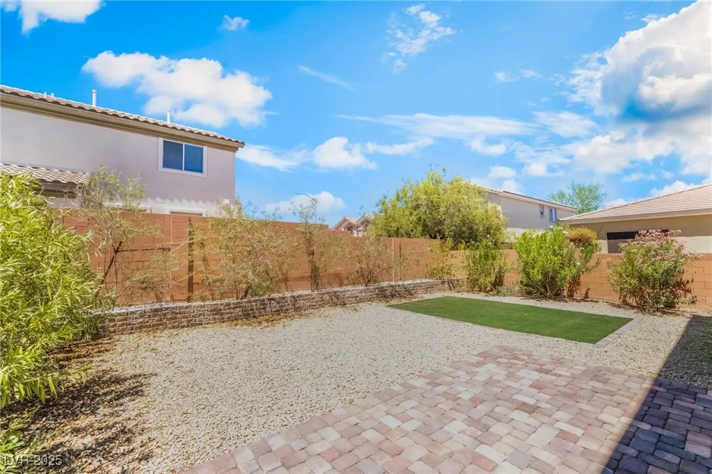 6707 Stonetrace, Las Vegas, NV 89148