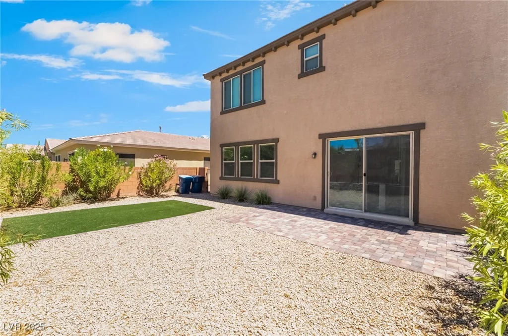 6707 Stonetrace, Las Vegas, NV 89148