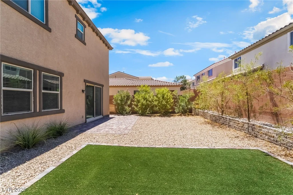 6707 Stonetrace, Las Vegas, NV 89148