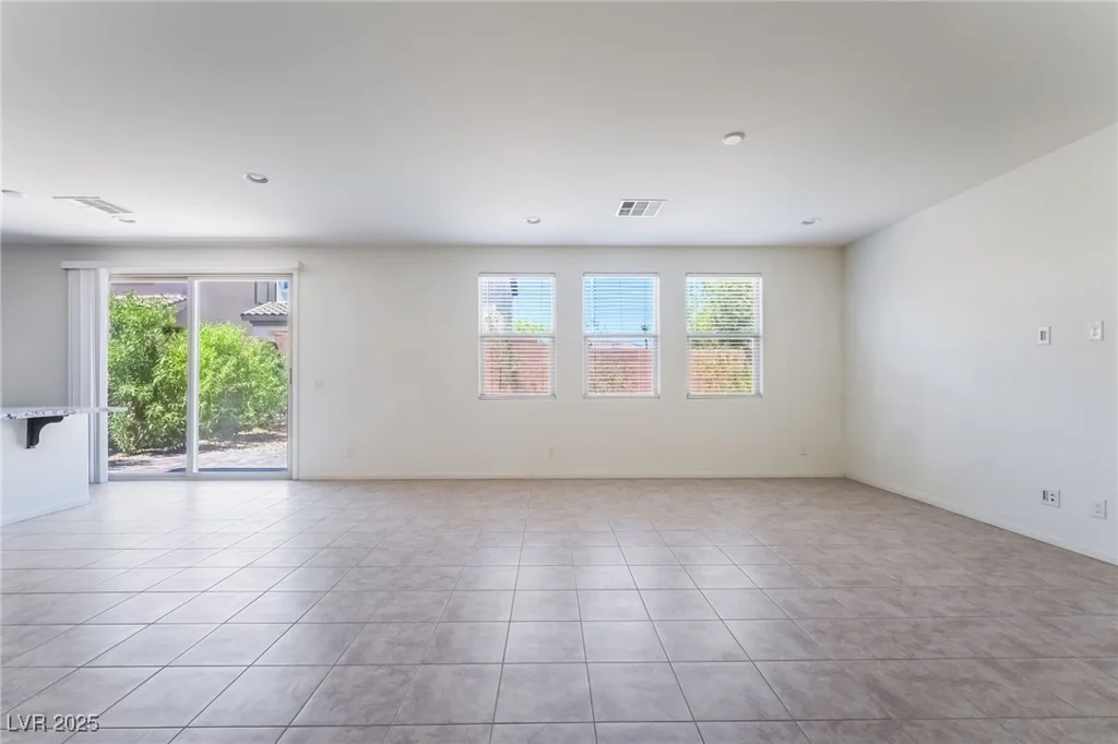6707 Stonetrace, Las Vegas, NV 89148