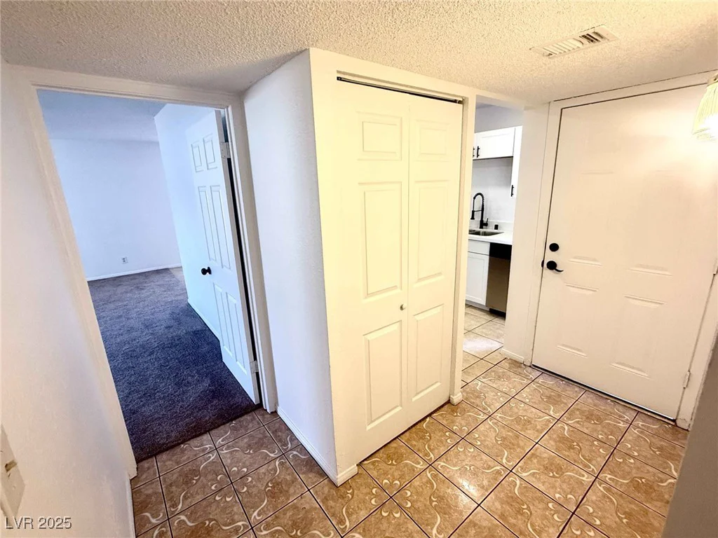 6457 Bannock, Las Vegas, NV 89107