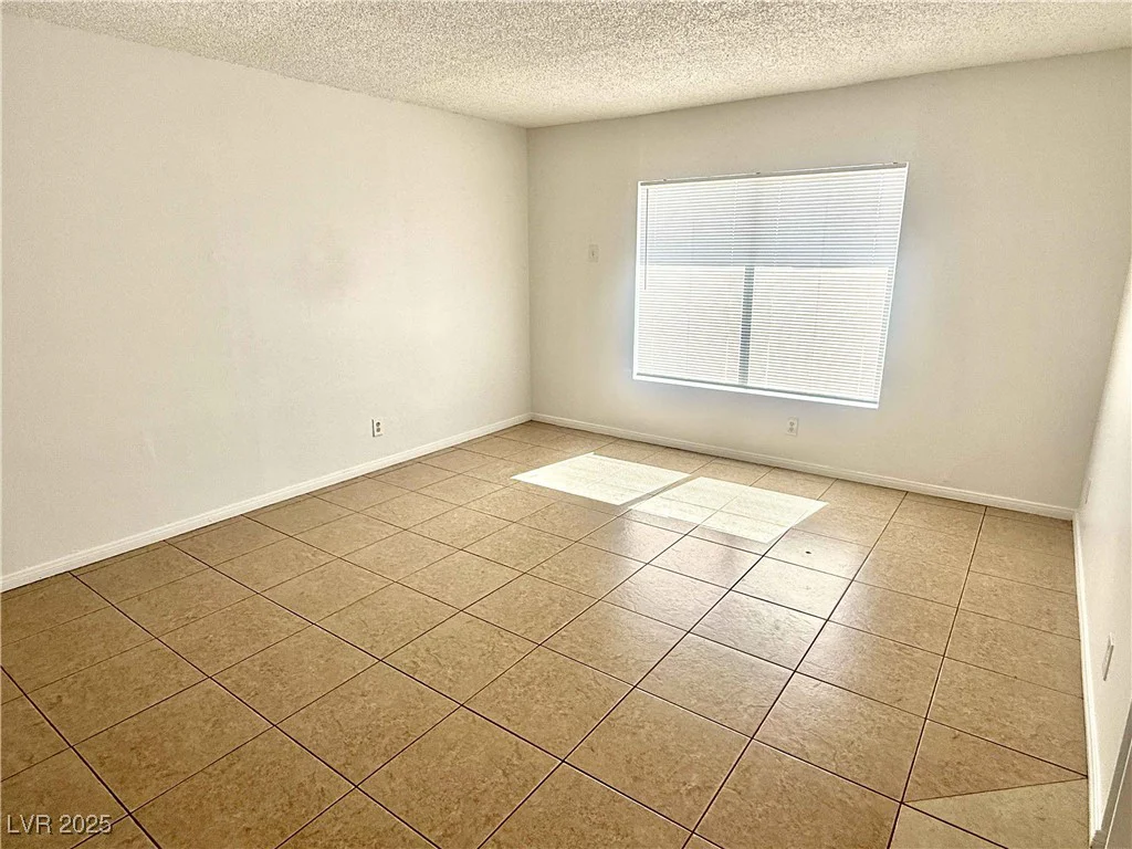6457 Bannock, Las Vegas, NV 89107