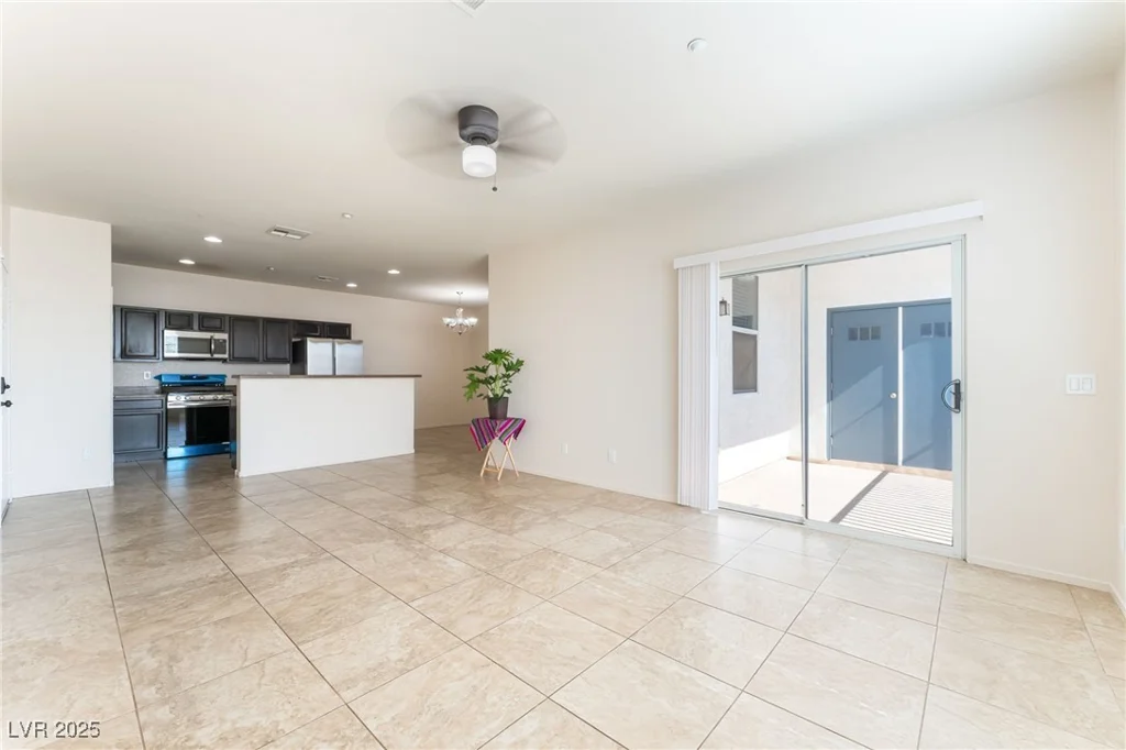 4437 Dover Straight, Las Vegas, NV 89115
