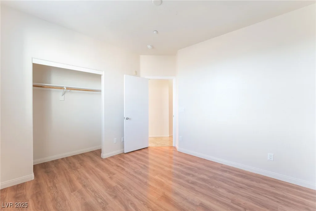 4437 Dover Straight, Las Vegas, NV 89115