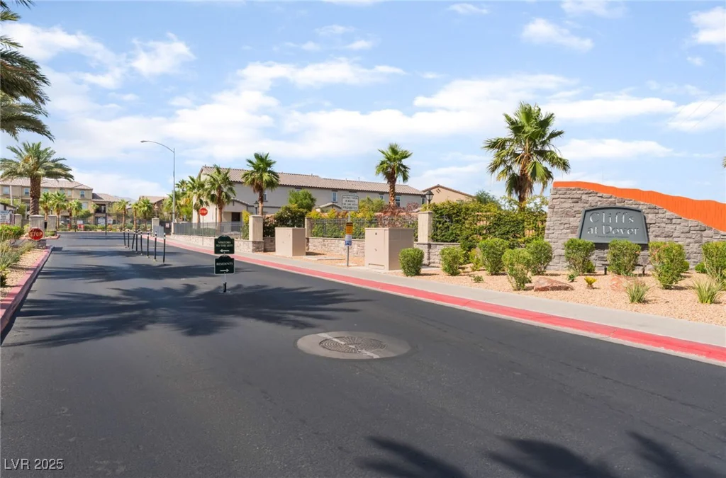 4437 Dover Straight, Las Vegas, NV 89115