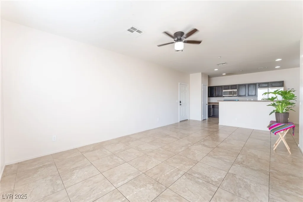 4437 Dover Straight, Las Vegas, NV 89115