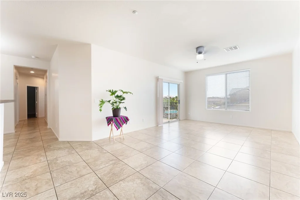4437 Dover Straight, Las Vegas, NV 89115