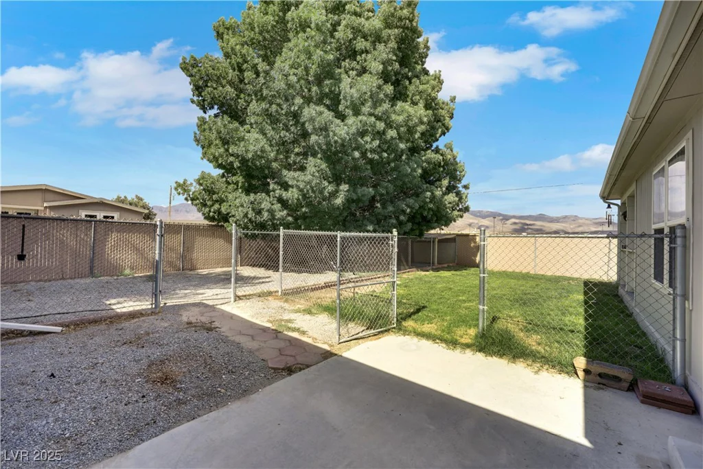 3191 Cedarwood, Pahrump, NV 89048