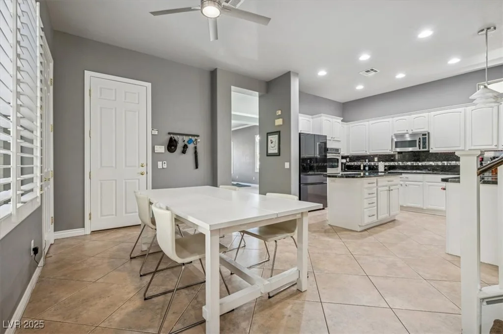 339 Dartmouth Hills, Las Vegas, NV 89138