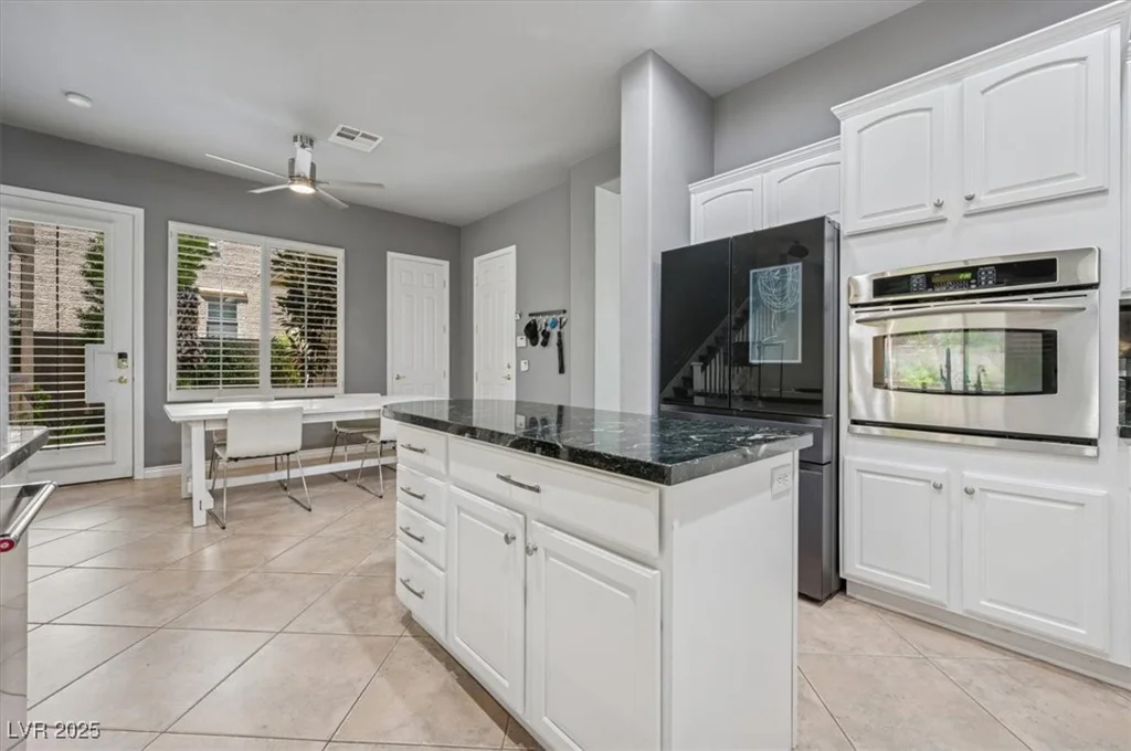 339 Dartmouth Hills, Las Vegas, NV 89138