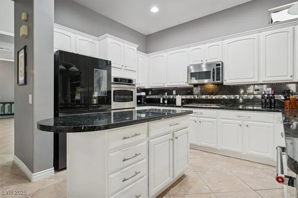 339 Dartmouth Hills, Las Vegas, NV 89138