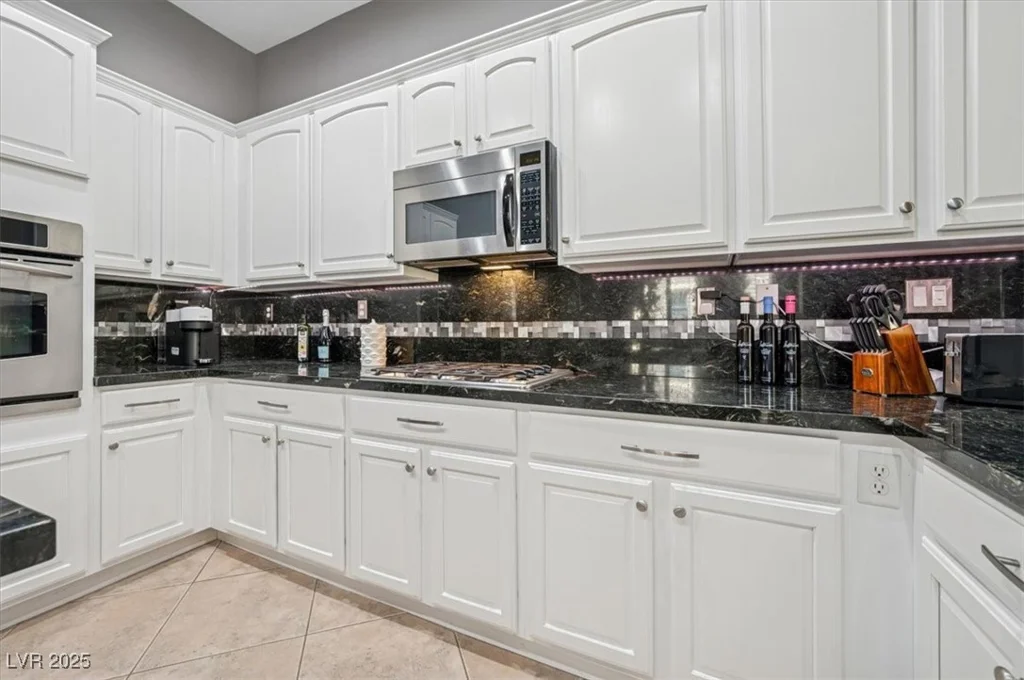 339 Dartmouth Hills, Las Vegas, NV 89138