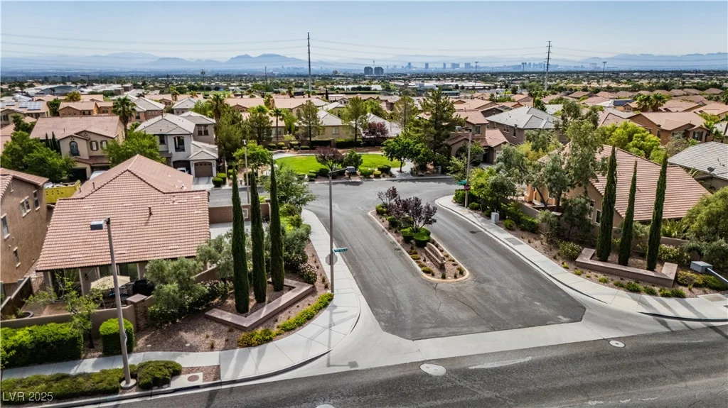 339 Dartmouth Hills, Las Vegas, NV 89138