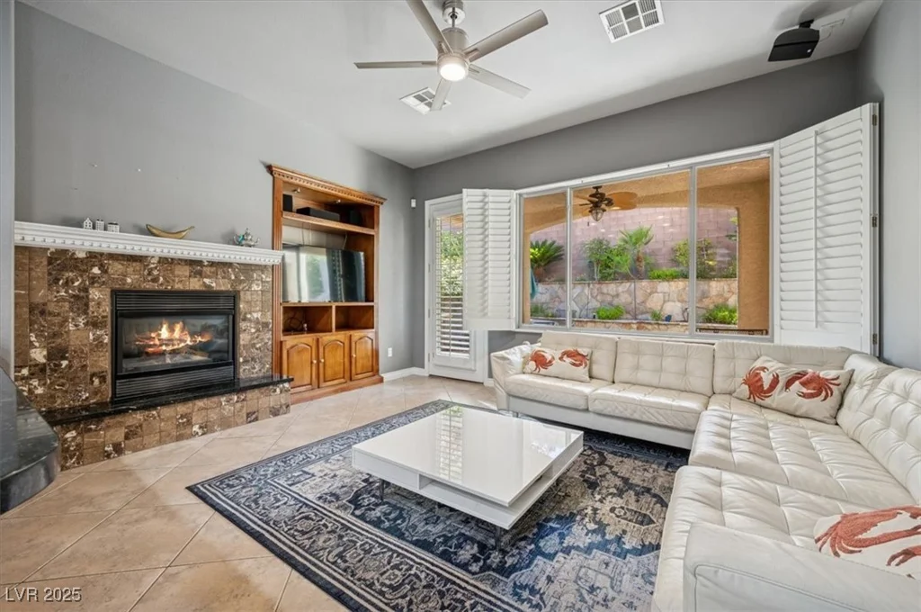 339 Dartmouth Hills, Las Vegas, NV 89138