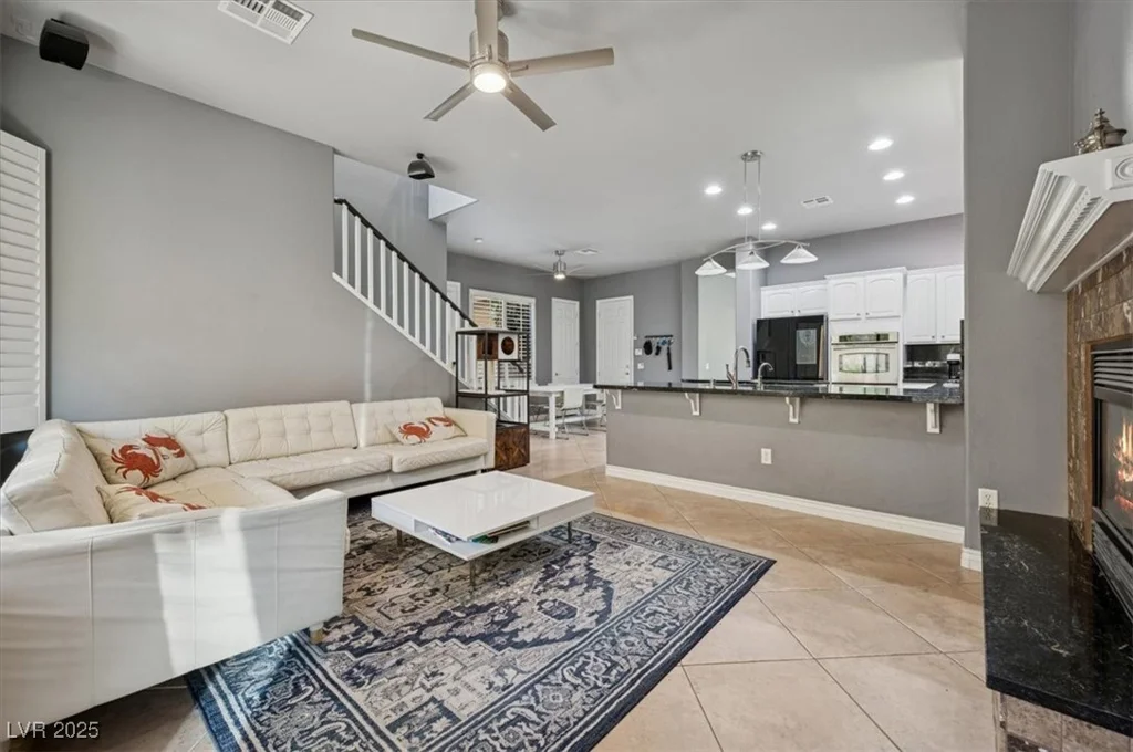 339 Dartmouth Hills, Las Vegas, NV 89138