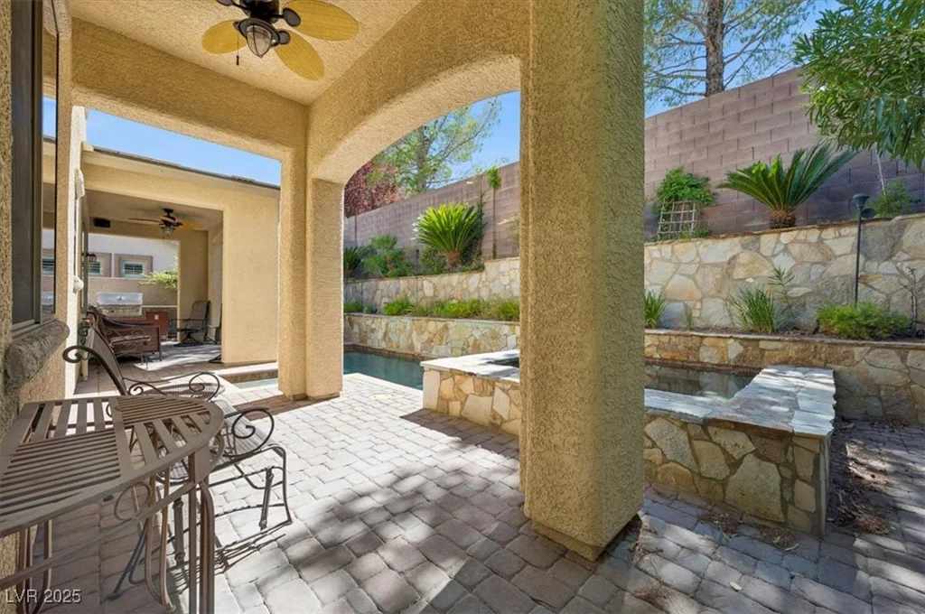 339 Dartmouth Hills, Las Vegas, NV 89138