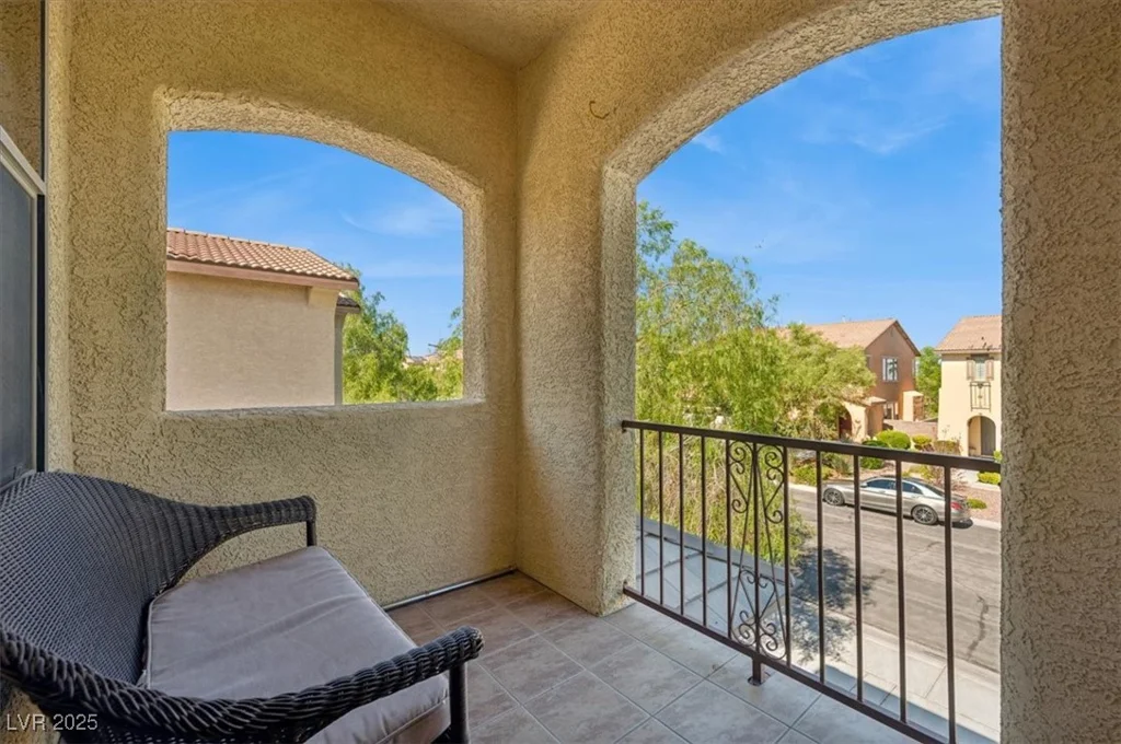 339 Dartmouth Hills, Las Vegas, NV 89138