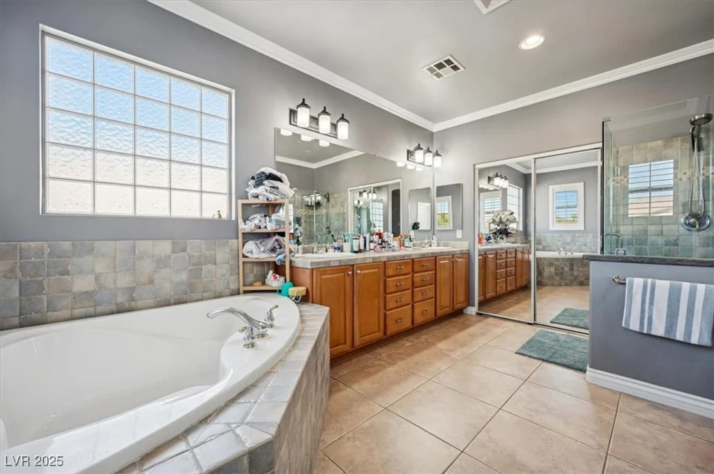 339 Dartmouth Hills, Las Vegas, NV 89138