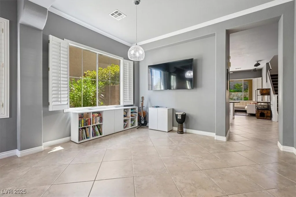 339 Dartmouth Hills, Las Vegas, NV 89138