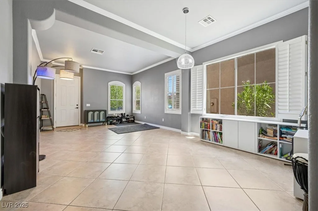 339 Dartmouth Hills, Las Vegas, NV 89138