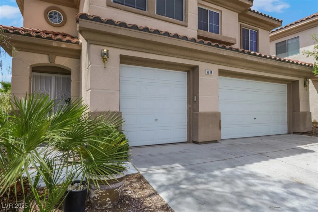 9805 Sedona Shrine, Las Vegas, NV 89148