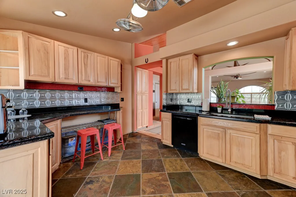 1523 Silver Point, Las Vegas, NV 89123