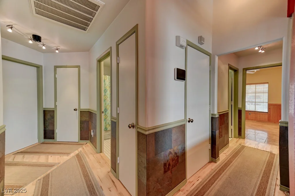 1523 Silver Point, Las Vegas, NV 89123