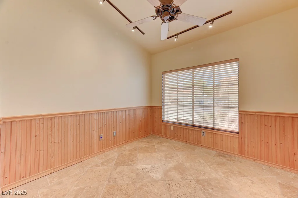 1523 Silver Point, Las Vegas, NV 89123