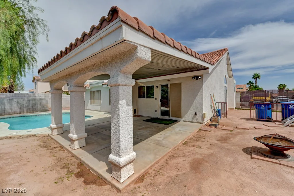 1523 Silver Point, Las Vegas, NV 89123
