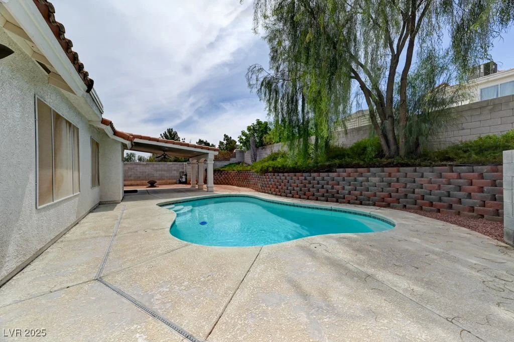 1523 Silver Point, Las Vegas, NV 89123