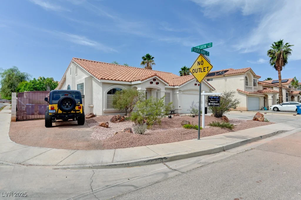 1523 Silver Point, Las Vegas, NV 89123