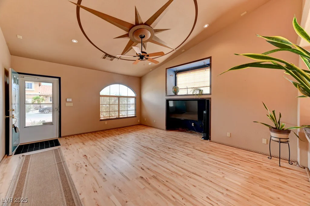 1523 Silver Point, Las Vegas, NV 89123