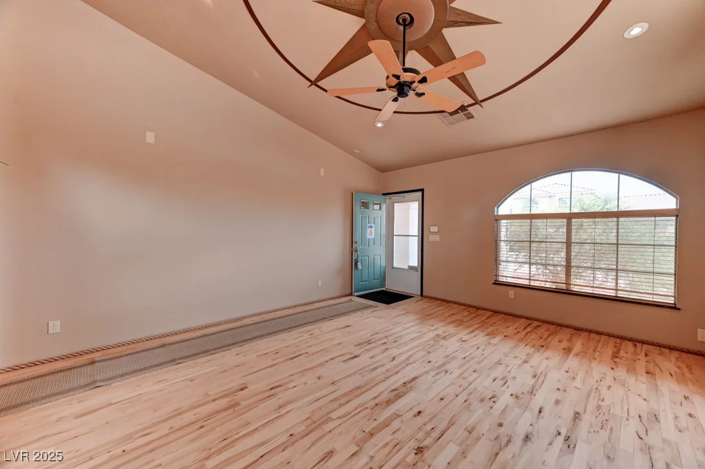 1523 Silver Point, Las Vegas, NV 89123