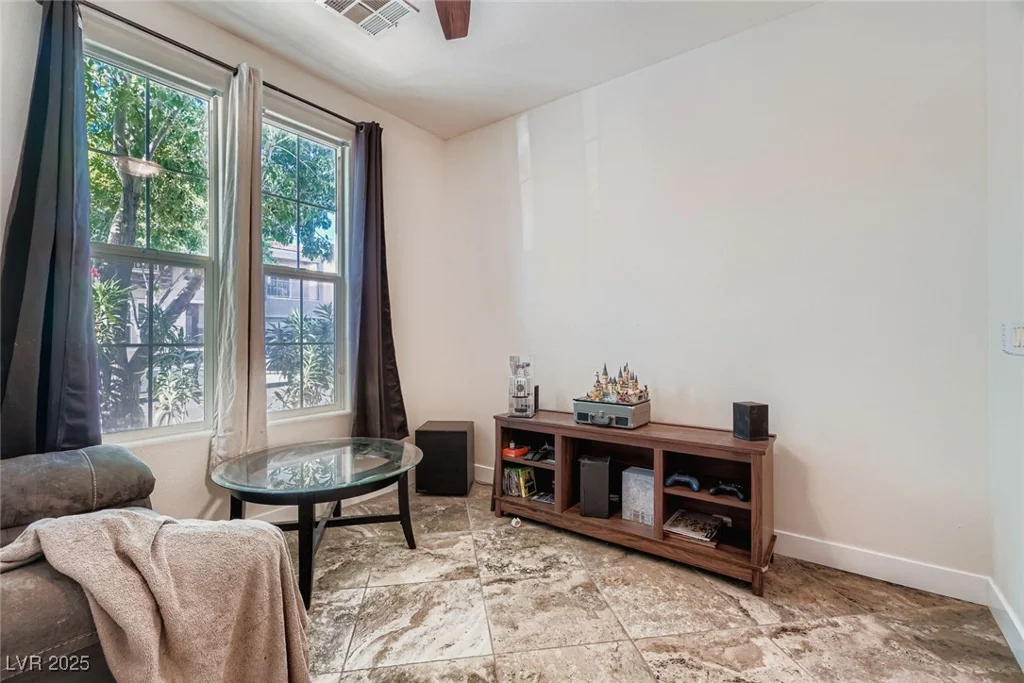 10560 Danielson, Las Vegas, NV 89129