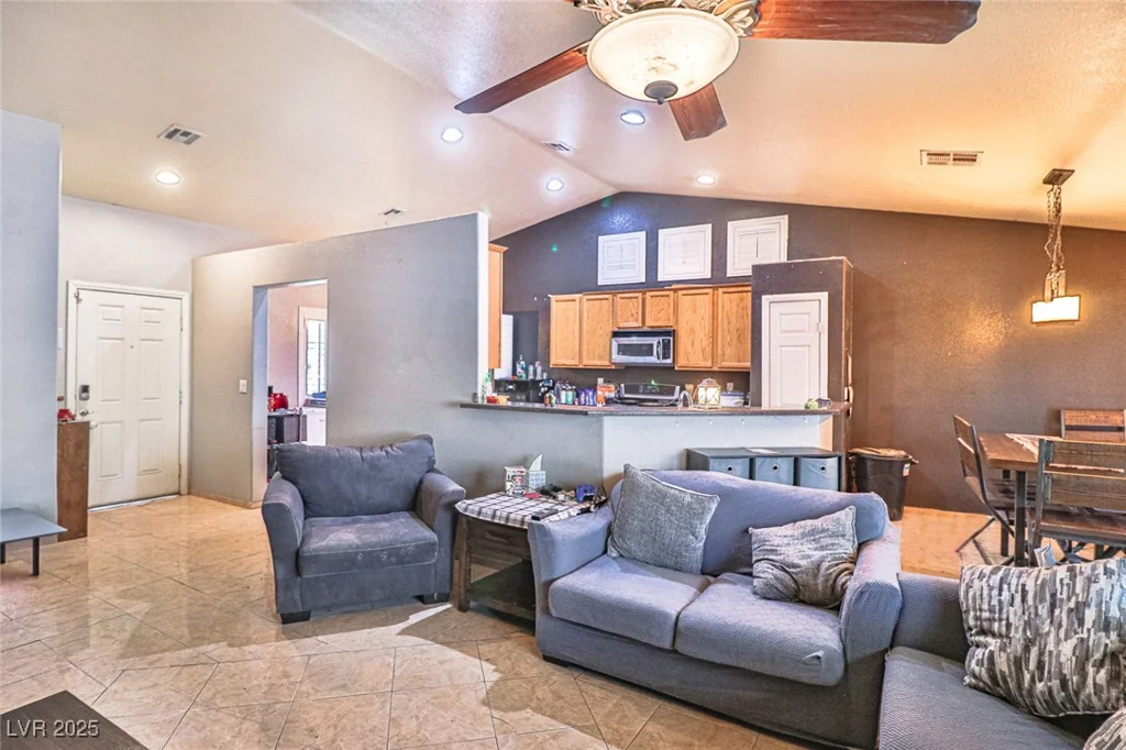 1120 El Campo Grande, North Las Vegas, NV 89081