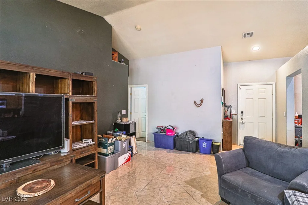 1120 El Campo Grande, North Las Vegas, NV 89081