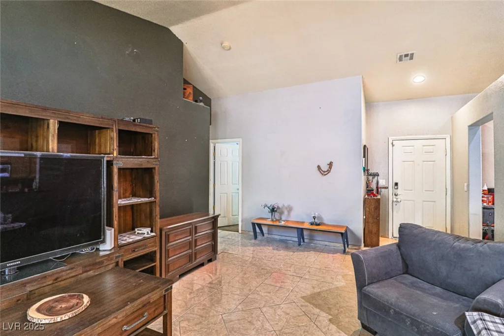 1120 El Campo Grande, North Las Vegas, NV 89081