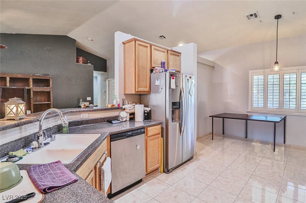 1120 El Campo Grande, North Las Vegas, NV 89081