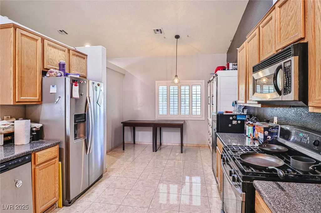 1120 El Campo Grande, North Las Vegas, NV 89081