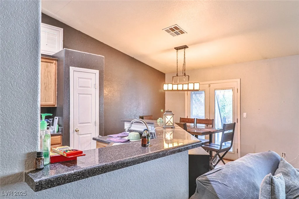 1120 El Campo Grande, North Las Vegas, NV 89081
