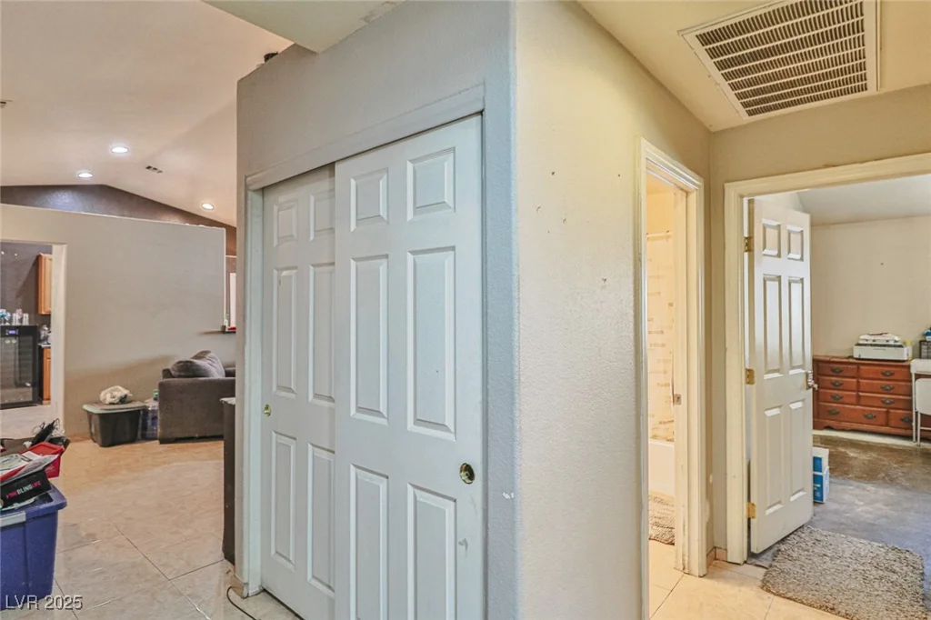 1120 El Campo Grande, North Las Vegas, NV 89081