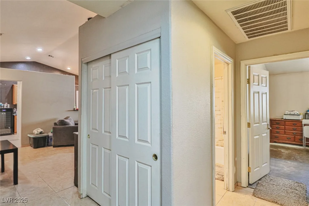 1120 El Campo Grande, North Las Vegas, NV 89081