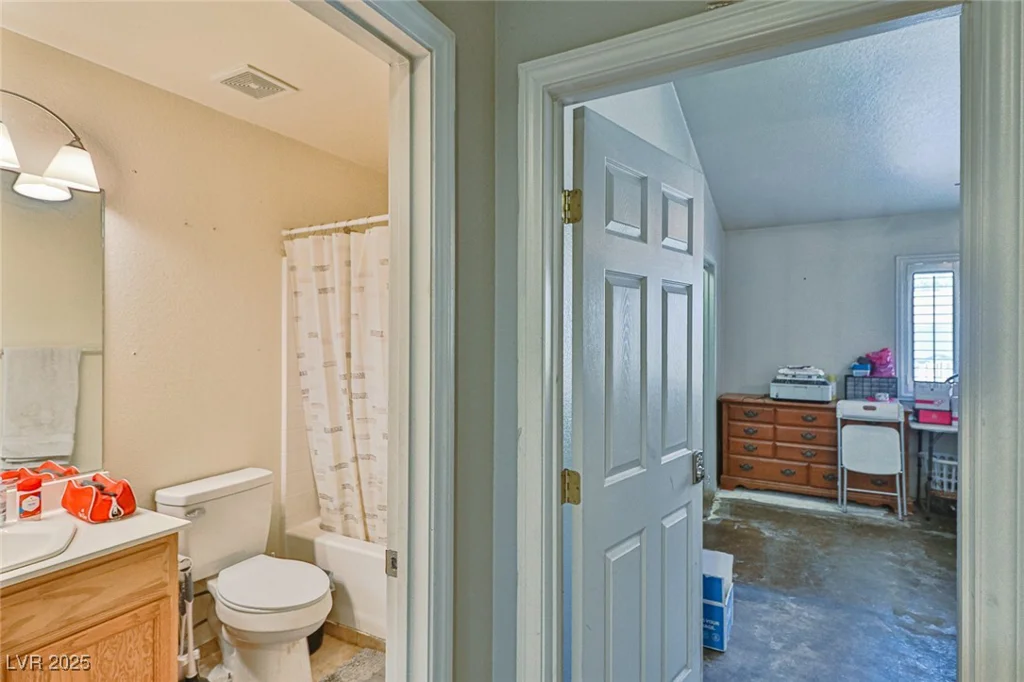 1120 El Campo Grande, North Las Vegas, NV 89081