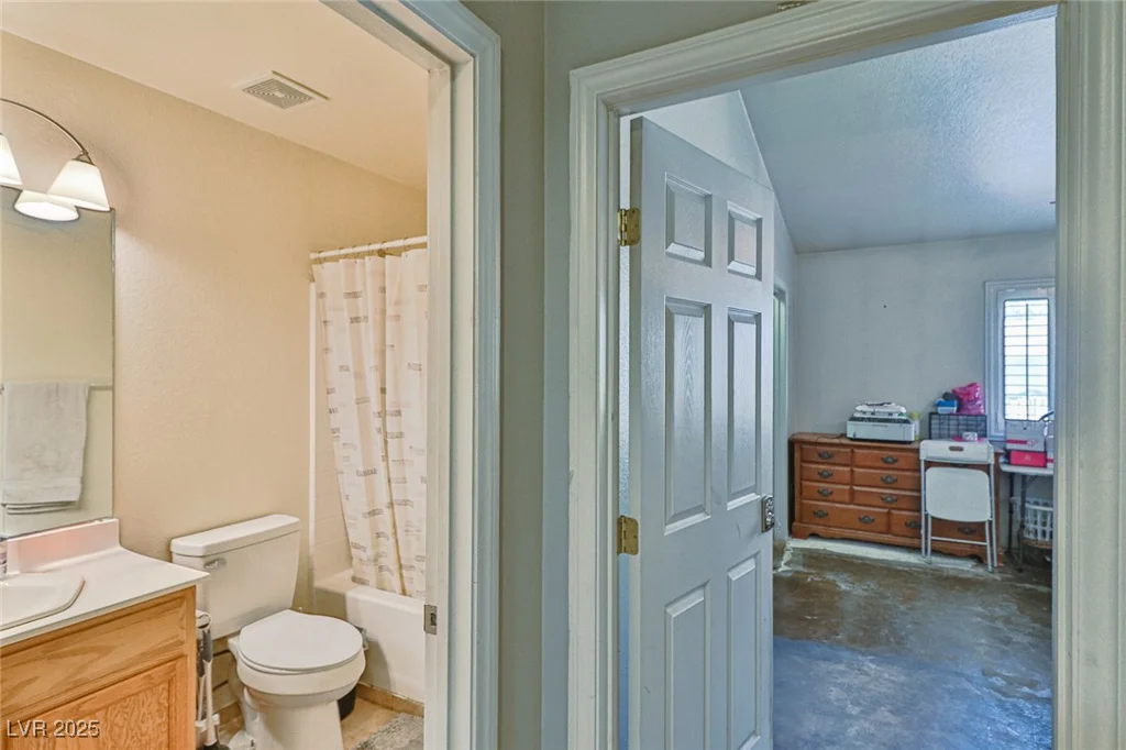 1120 El Campo Grande, North Las Vegas, NV 89081
